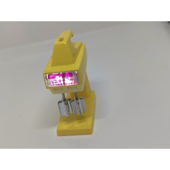 Vintage Barbie 1980s Action Accents Stand Mixer Beige Tan Retractable Works Spin - Picture 6 of 7